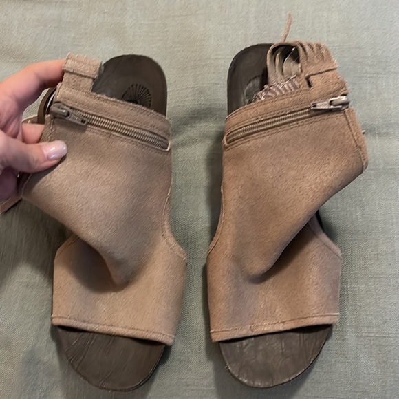 OTBT Sz 10 Free Spirit Peep Toe Sandal - Picture 6 of 11